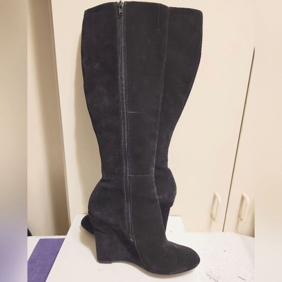 Vera Wang "Lavender Label" Black Suede Wedge Heel Knee-High Boots Sz.9 Ret $395 - Picture 2 of 10